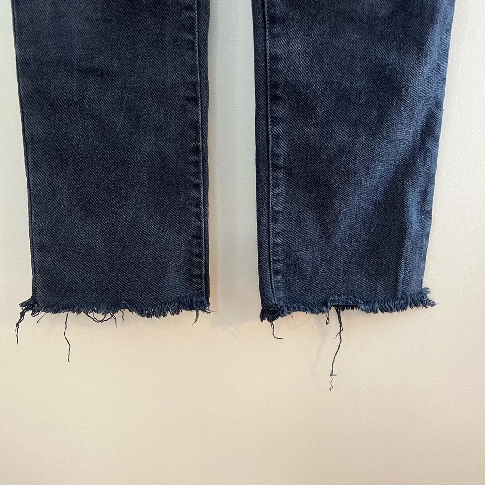 MADEWELL Cali Demi-Boot Jeans Cropped in Black Babyland Wash Raw Hem 25